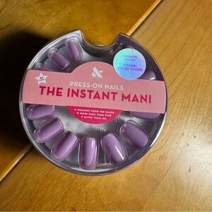 Olive & June Limited Edition You’re Invited Short Lilac nails